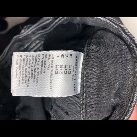 American Eagle Black Ripped Jeans 26-28 - Picture 3 of 3